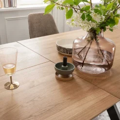 Hot Esstisch mit Schweizer Kante & Spider Gestell - Karoline Tische