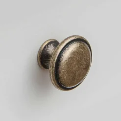 Sale Landhaus Buffetschrank aus Kiefer - Manipur Kommoden