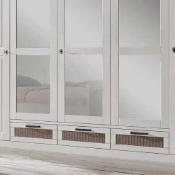 Sale Massivholz-Schrank im Landhausstil Izarella mit drei Spiegeln Kleiderschränke