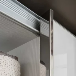 Schwebetüren Kleiderschrank in Braun & Weiß - Genre Kleiderschränke|Schränke