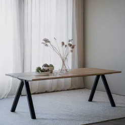 Outlet Tisch in Eiche und Schwarz - Fadrina Tische