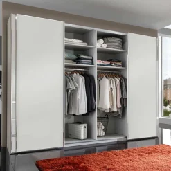 Weißer Kleiderschrank mit vier Schwebetüren - Bescaro Kleiderschränke