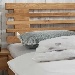 Wildeichebett mit Lamellen-Kopfteil - Esvilda I Betten